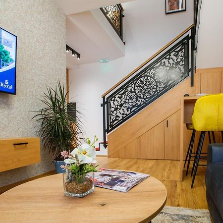 Garni Hotel Royal Crown スボティツァ エクステリア 写真